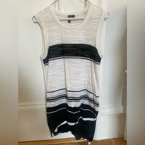 Left of Center (from Anthropologie) Sleeveless Top in Black and White, XS